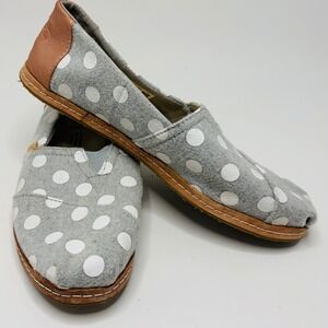 TOMS Womens 8.5 Grey Polka Dot Felt Alpargata White Flats Blue Summer Gray